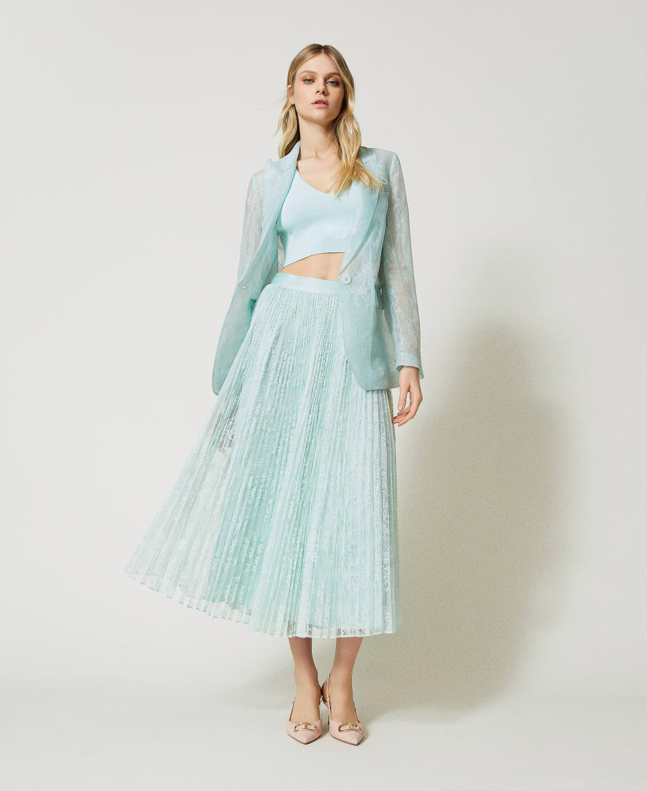 Jupe longue en dentelle plissée