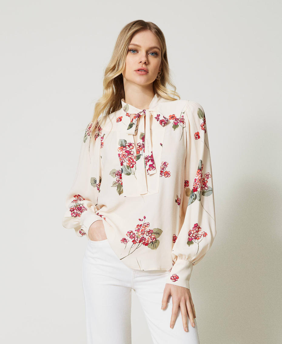 Bluse aus Krepon mit Blumendessin Bouquetprint Elfenbein / Multicolor Frau 231TP2704-01