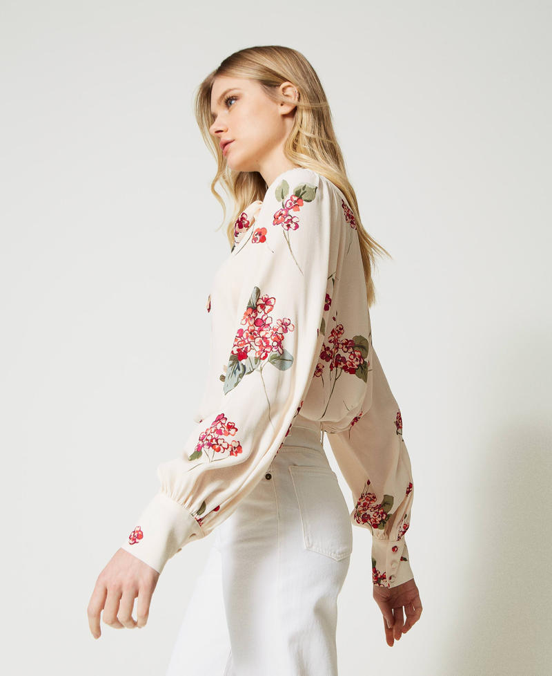 Bluse aus Krepon mit Blumendessin Bouquetprint Elfenbein / Multicolor Frau 231TP2704-02