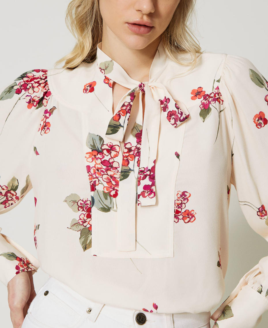 Bluse aus Krepon mit Blumendessin Bouquetprint Elfenbein / Multicolor Frau 231TP2704-04