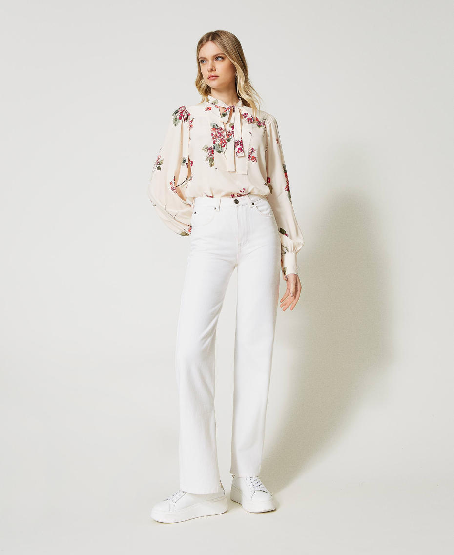 Bluse aus Krepon mit Blumendessin