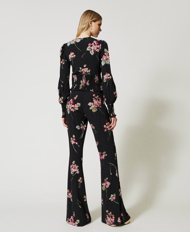 Pantalones evasé de crepé de flores Estampado Buqué Negro / Multicolor Mujer 231TP2706-03