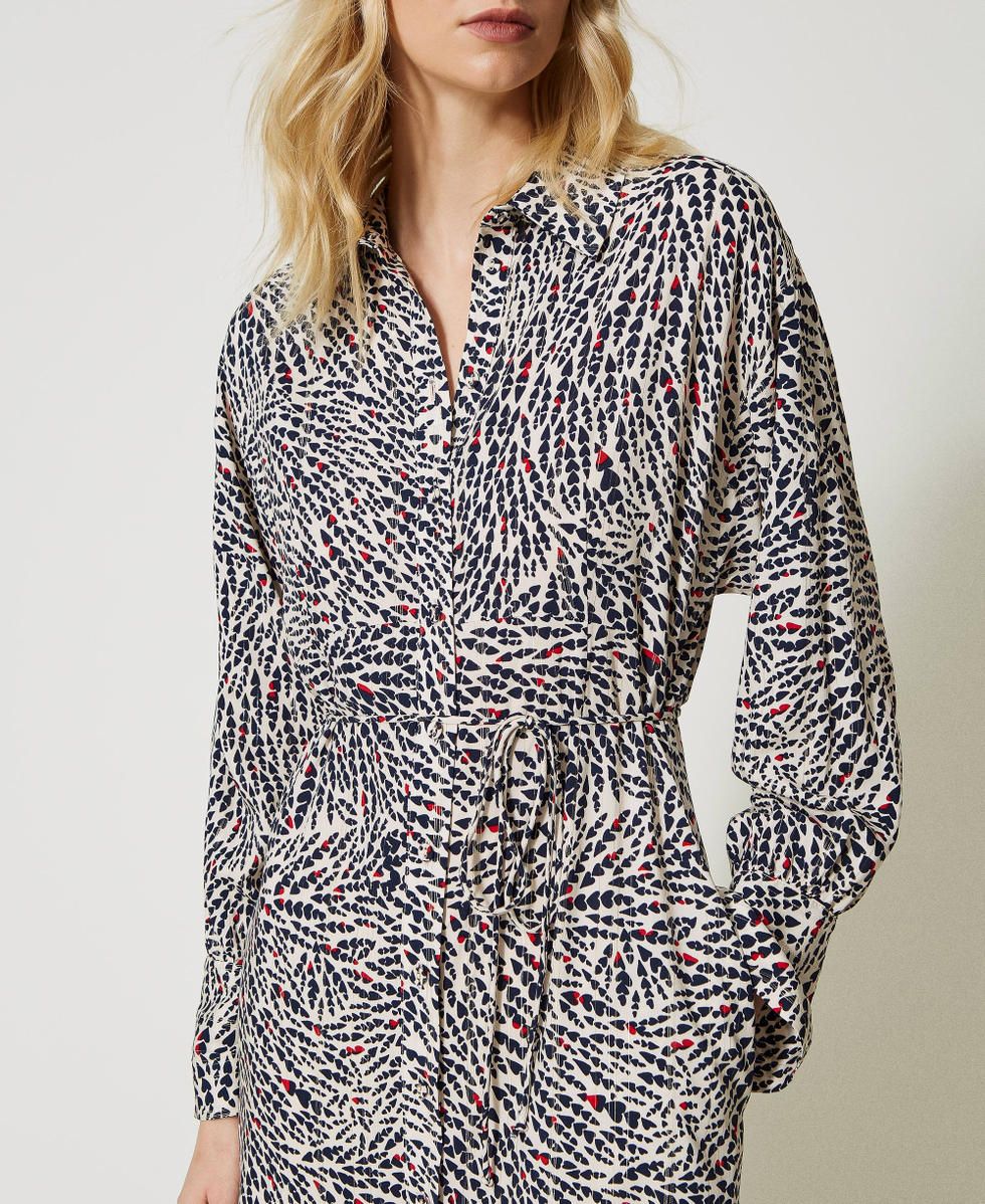 Hemdblusenkleid aus Krepp mit Herzchen
