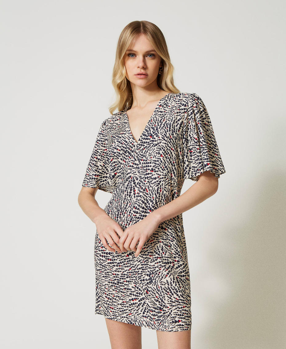 Short crêpe dress with heart motif Indigo / "Snow" White Heart Print Woman 231TP2743-06