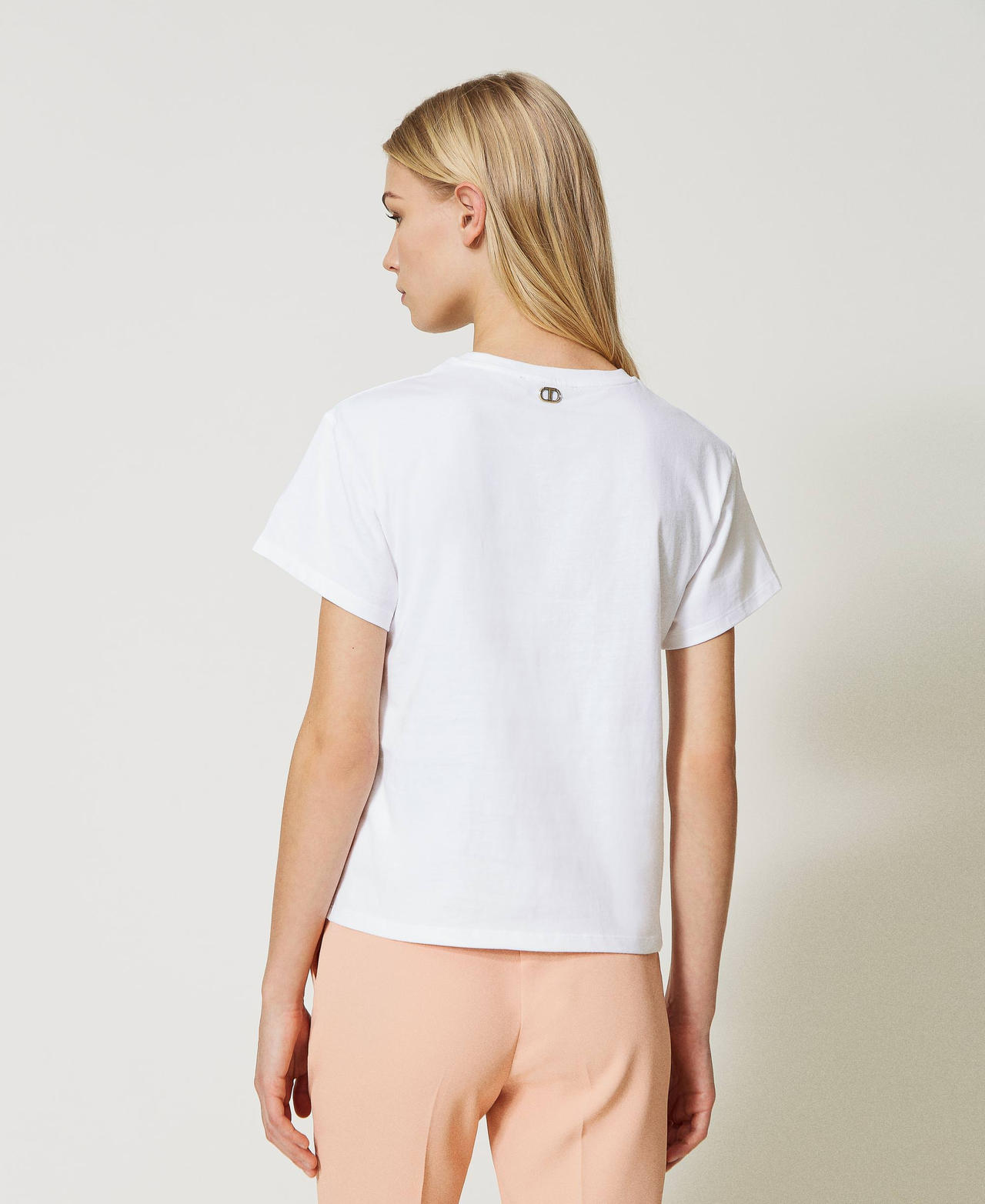 T-shirt with logo and embroidery