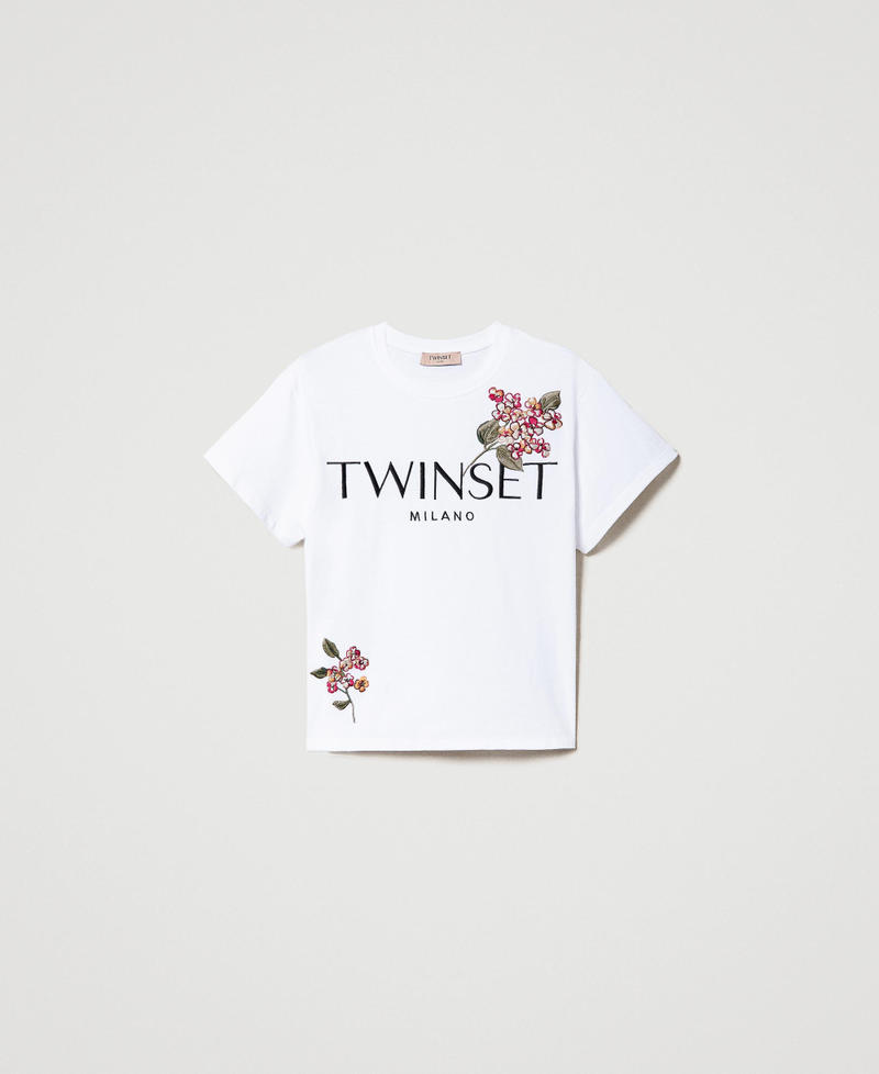 T-shirt with logo and embroidery