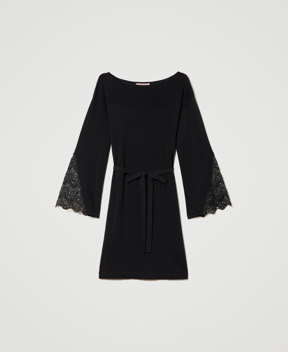 Kleid mit Makramee-Spitzeneinsätzen