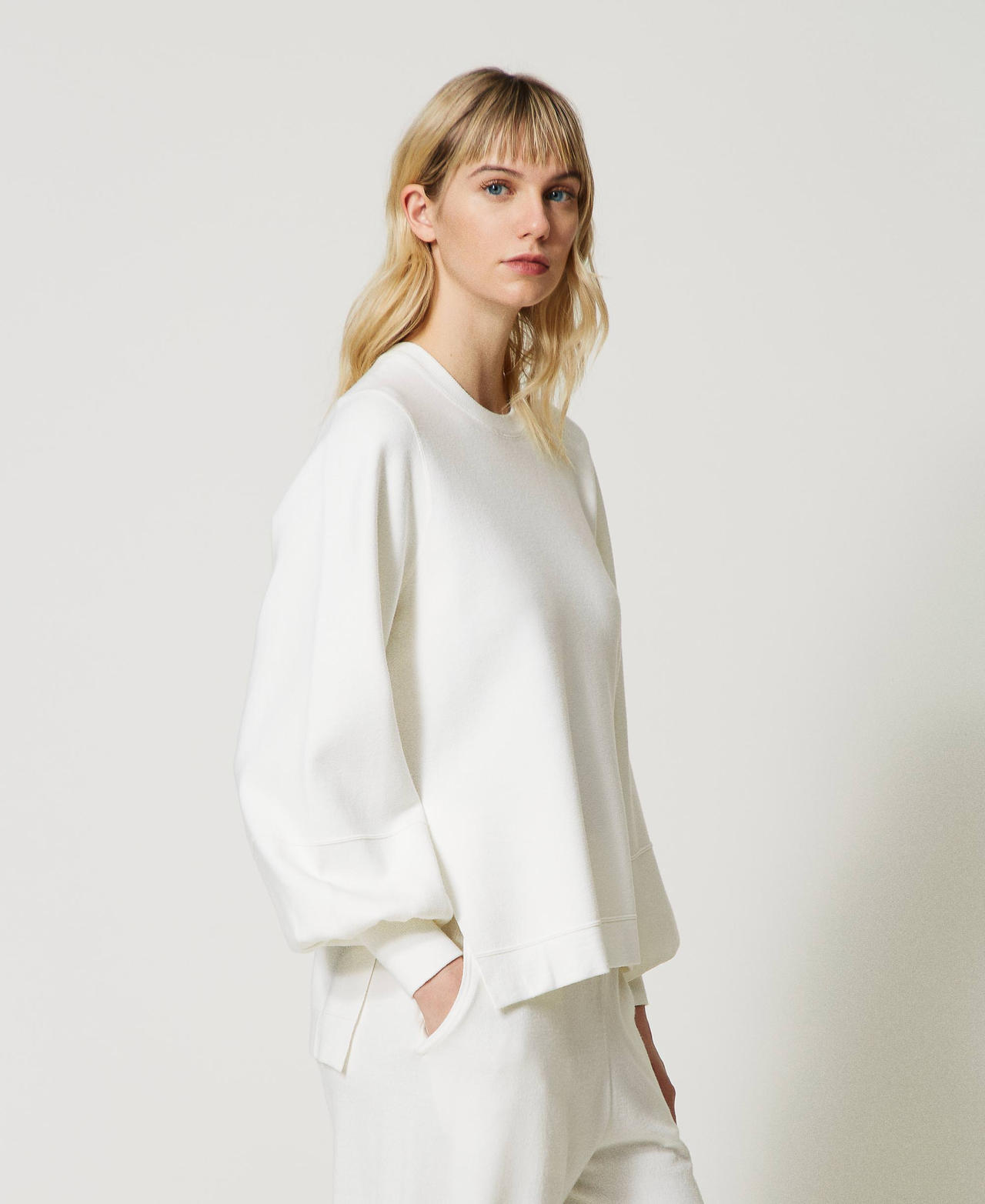 Jumper with side slits White Snow Woman 231TP3103-02