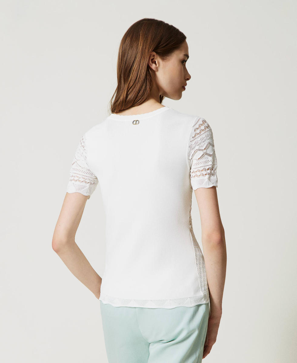 Fitted jumper with lace stitch