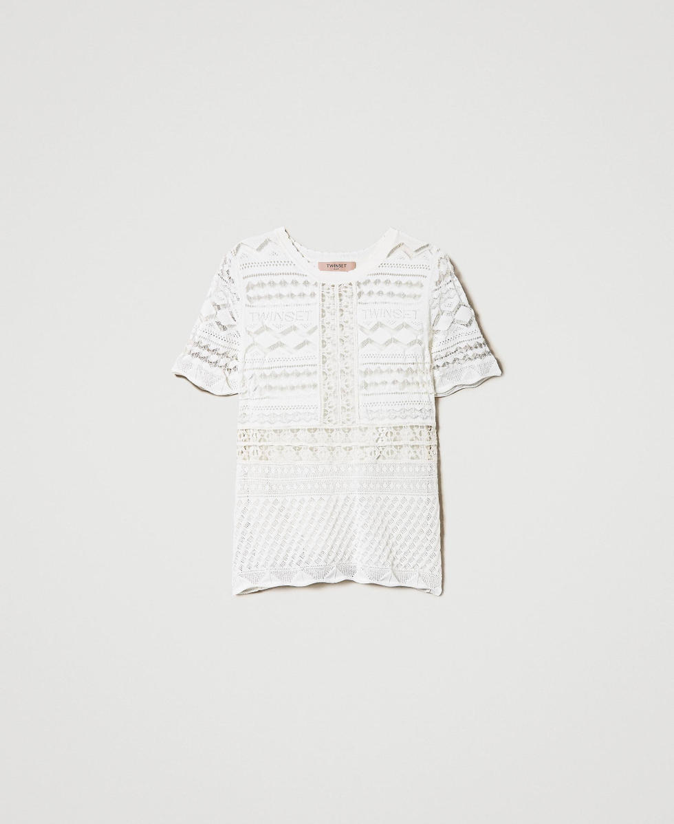 Fitted jumper with lace stitch