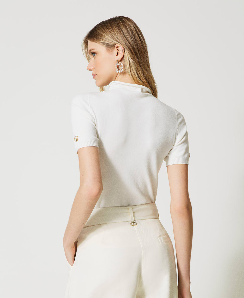 Womens white shirt and jumper 2025