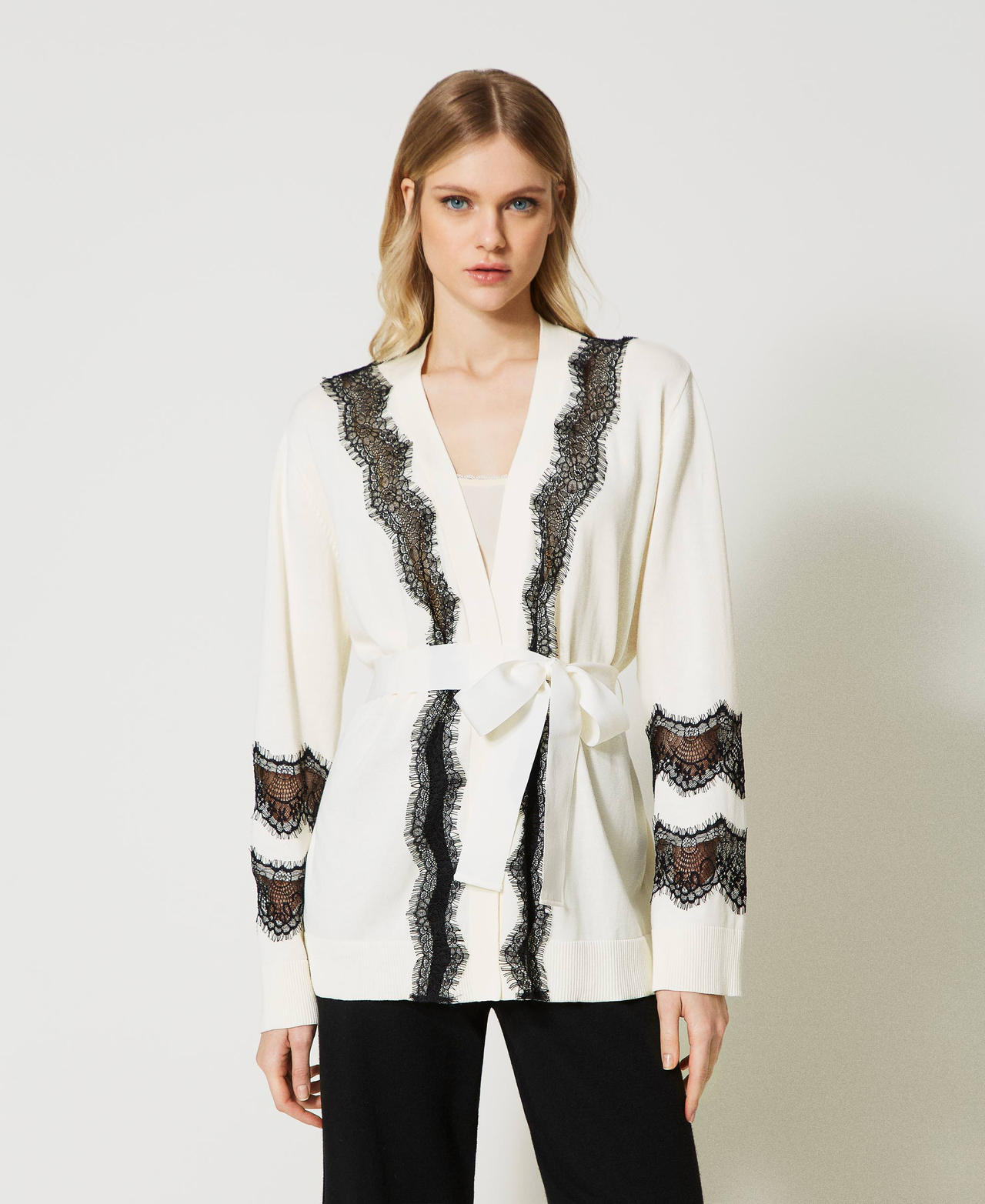 Cardigan with lace inserts Woman, Patterned | TWINSET Milano