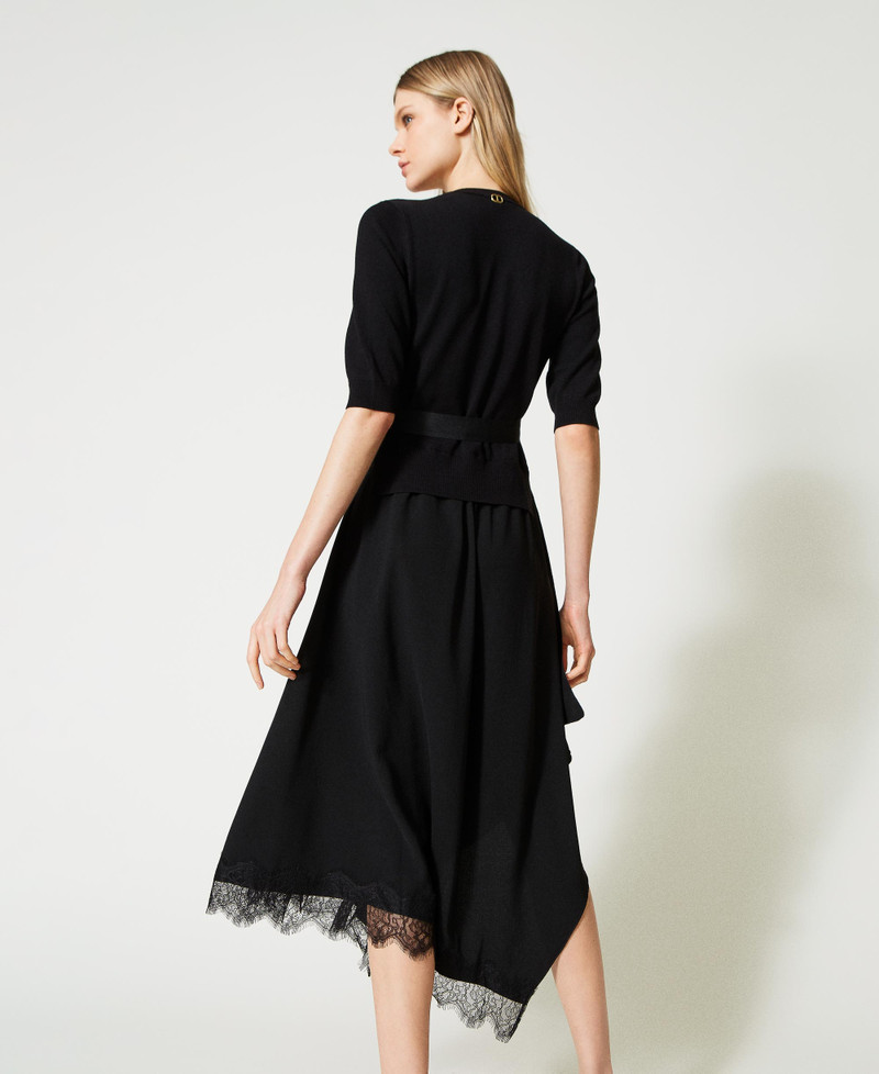 McCall's Schnittmuster M7745A5 – Damen Wickelkleid Mit Variationen – Für Challis & Crêpe De Chine