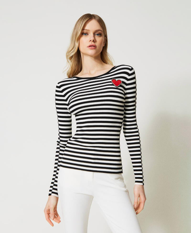 Striped top with brooch Bicolour "Snow" White / Black Woman 231TP3290-01
