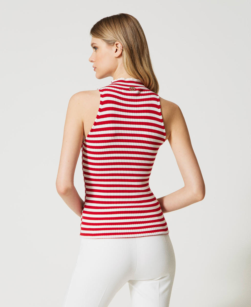 Gestreiftes Stricktop mit Brosche Zweifarbig Schneewei&szlig; / Mohnrot Frau 231TP3291_10410_03