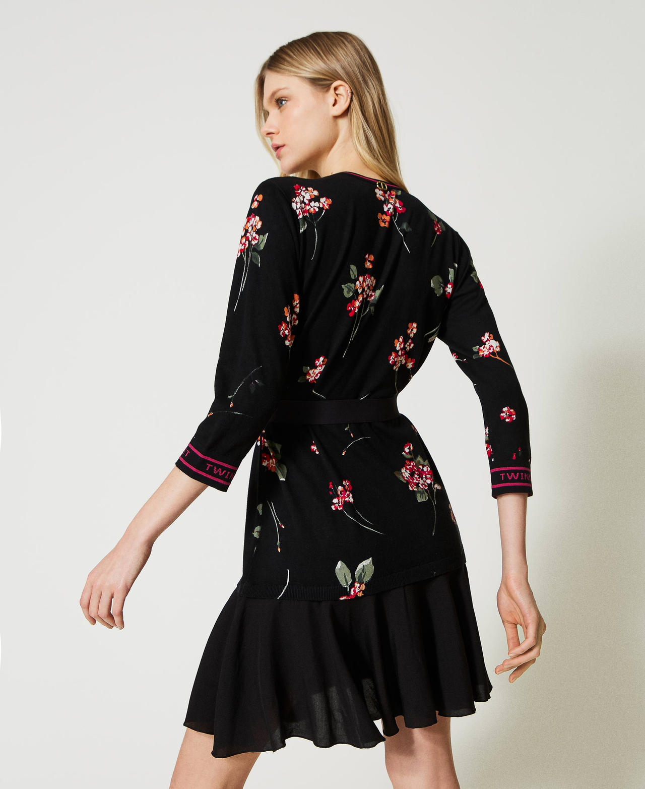 Knit floral dress with jacquard logo Black / Multicolour Bouquet Print Woman 231TP3333-03