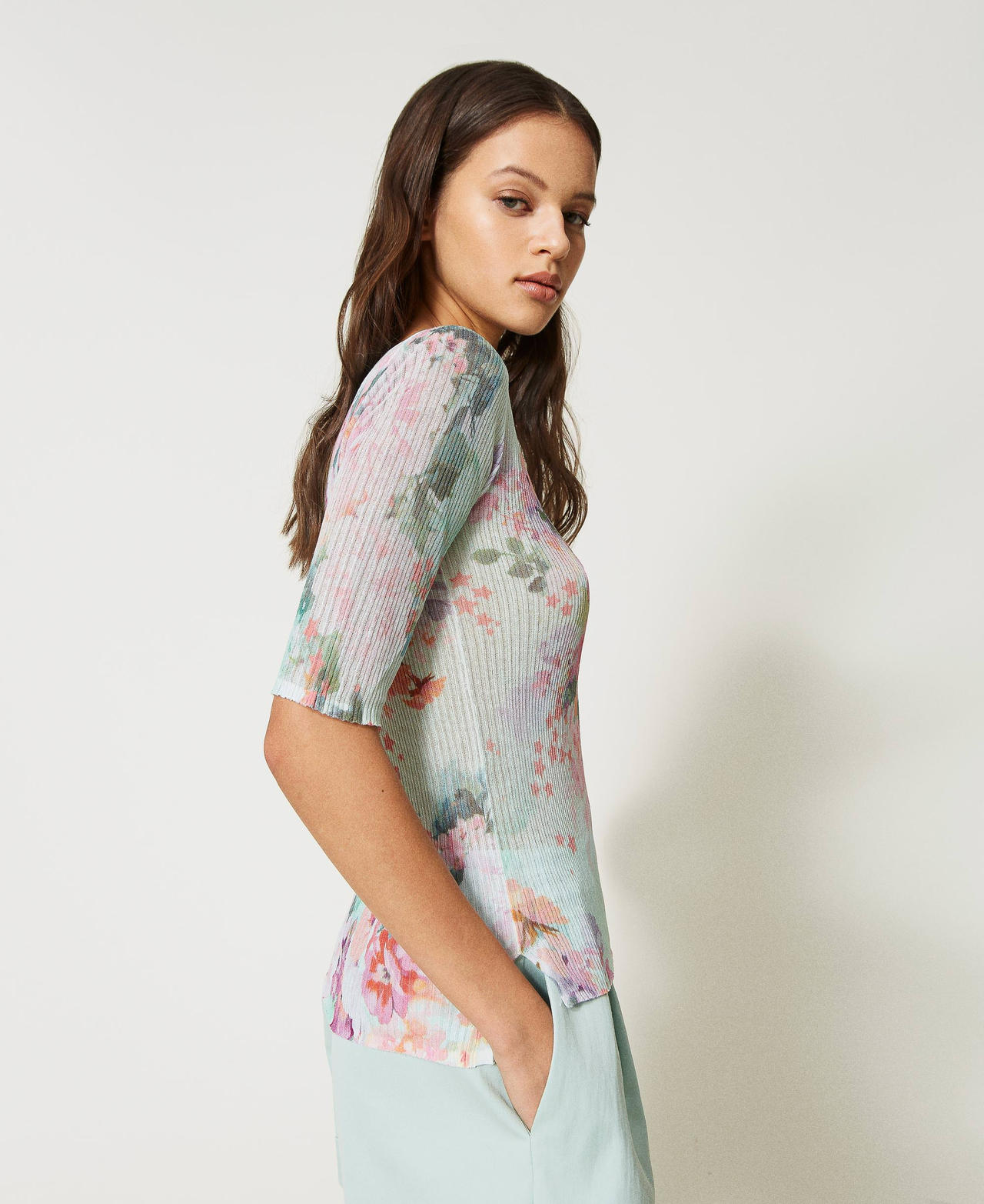 Gerippter Pullover mit Blumenprint