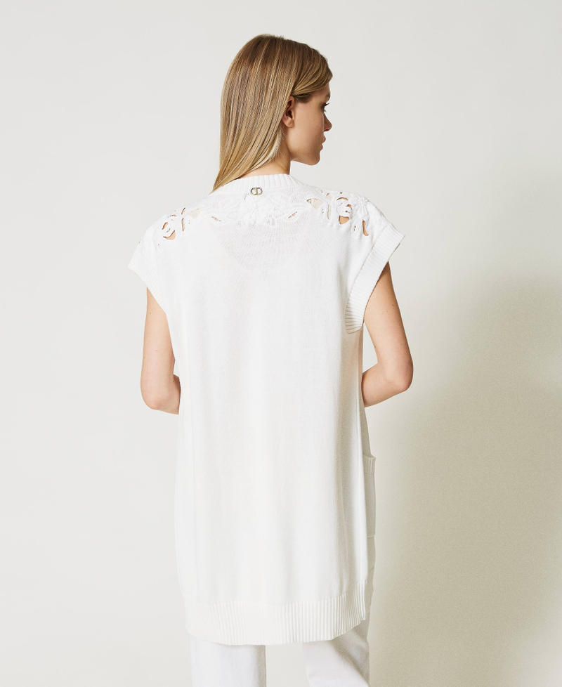 Maxi gilet con ricamo floreale e perline