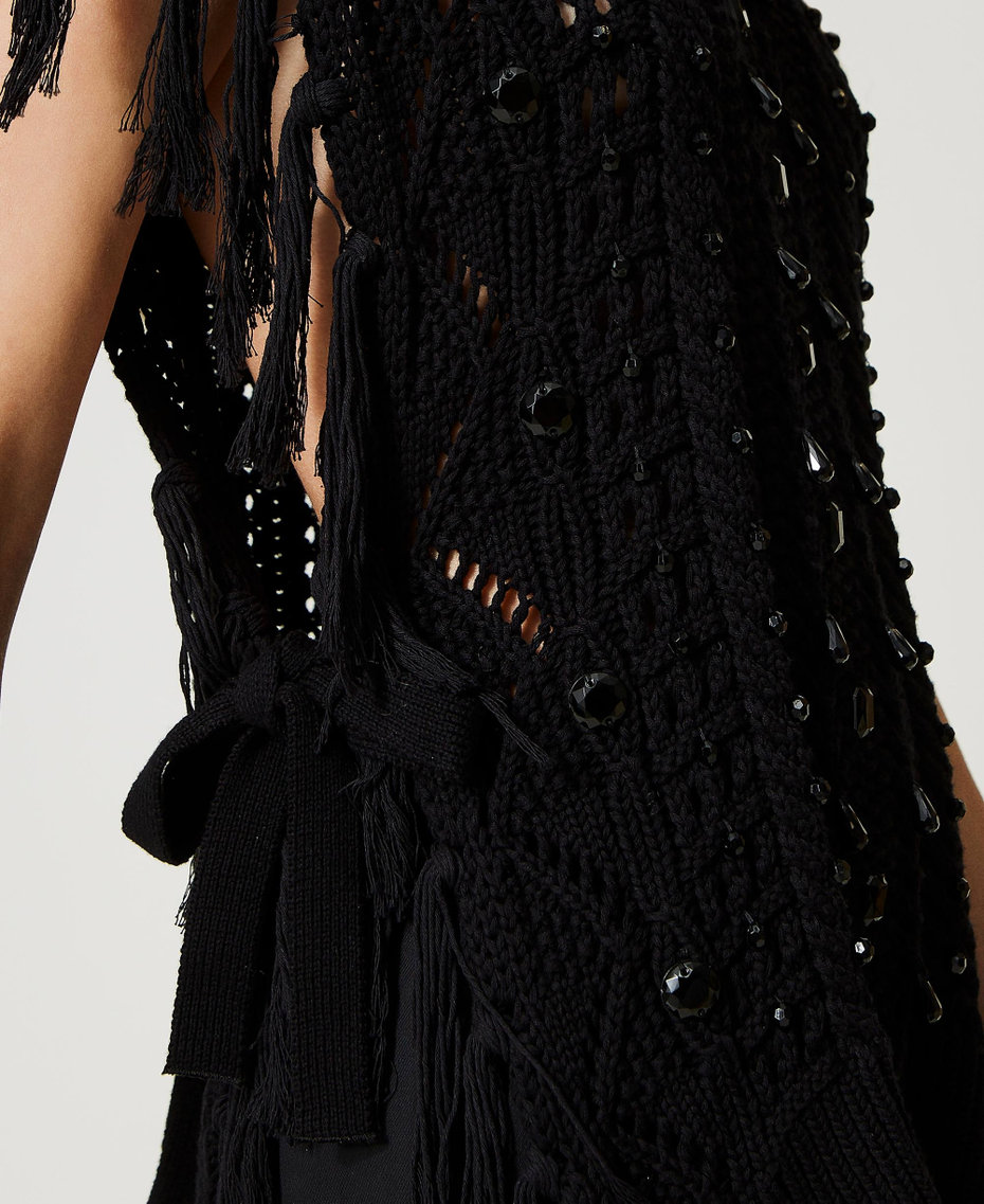 Poncho jumper with handmade embroidery Black Woman 231TP3531-04
