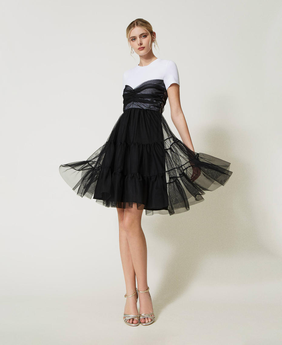 Kurzes Kleid aus Jersey und Tüll Zweifarbig Schwarz / Optisches Weiß Frau 231TQ2080-01