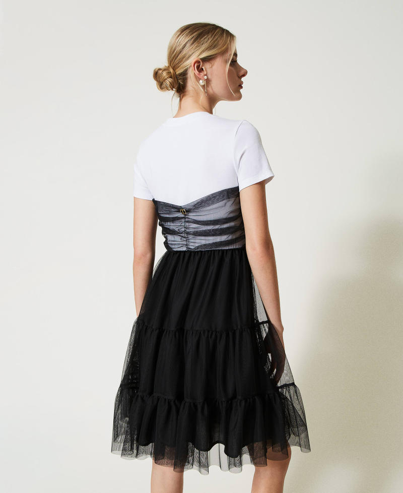 Kurzes Kleid aus Jersey und Tüll Zweifarbig Schwarz / Optisches Weiß Frau 231TQ2080-04