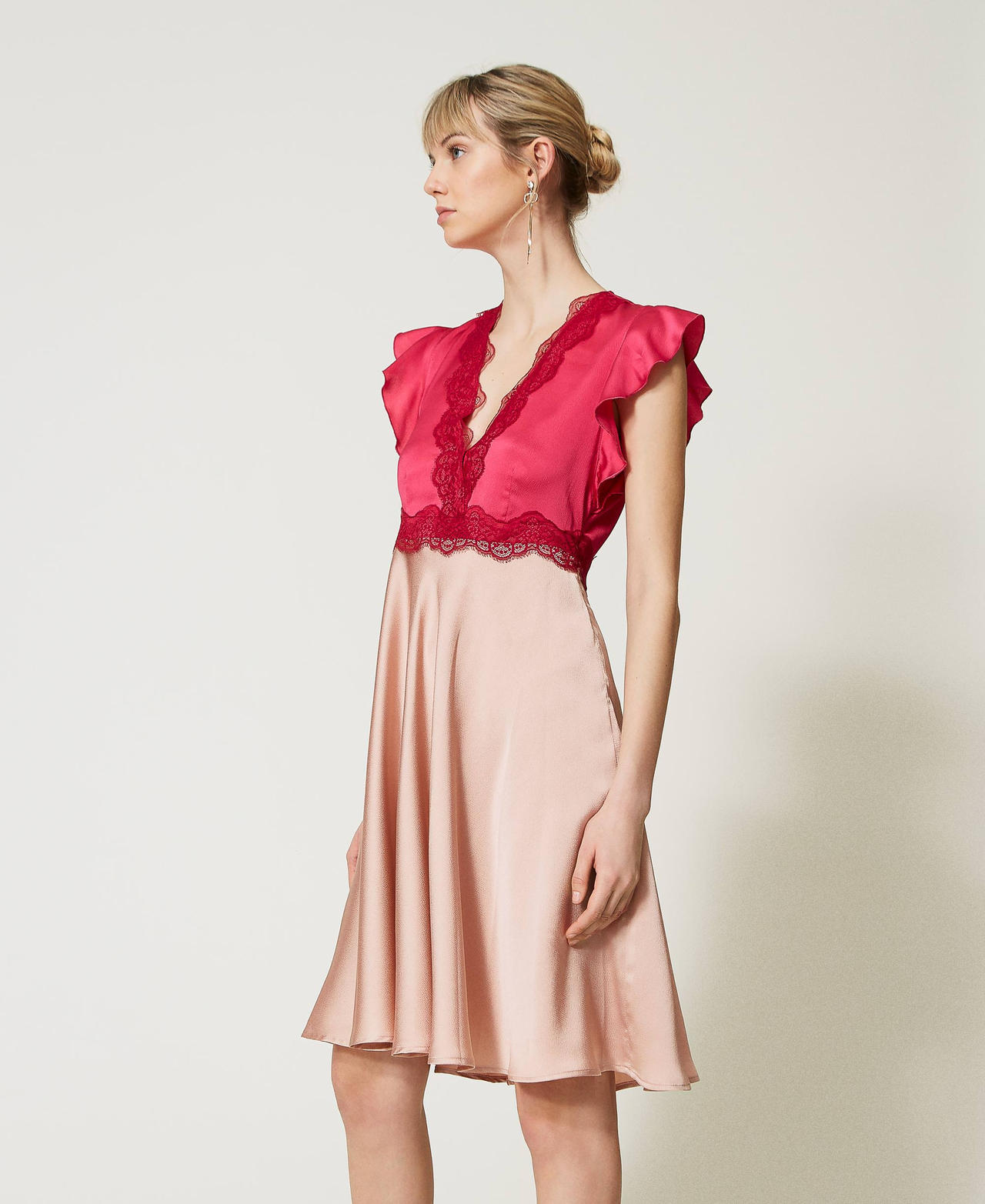 Midi satin and lace dress Two-tone “Desert” Beige / Grape Woman 231TQ2094-02