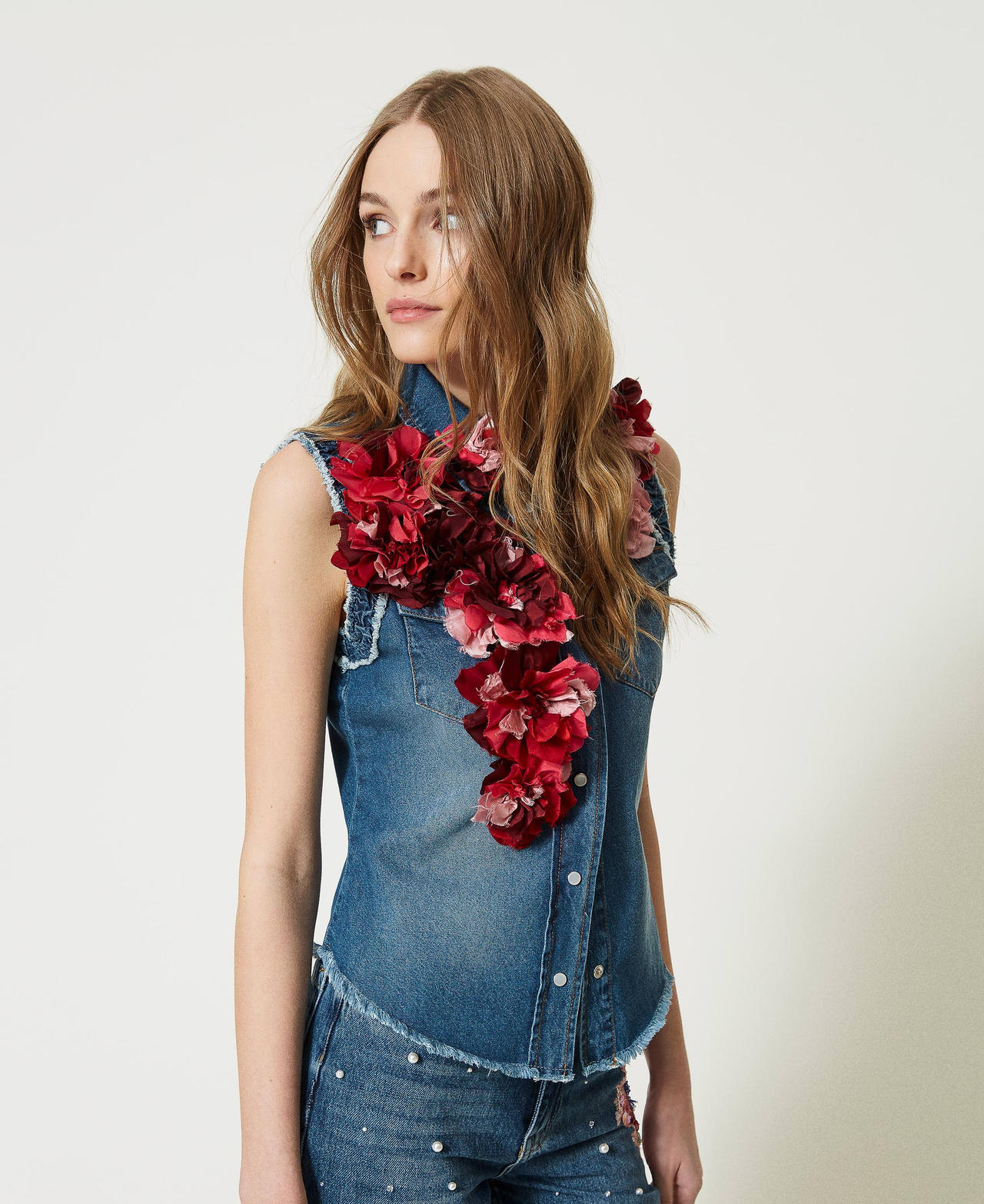 Camicia 'Tea Rose' in jeans con fiori in tessuto Denim Blue / Red Donna 231TQ2115_11327_02