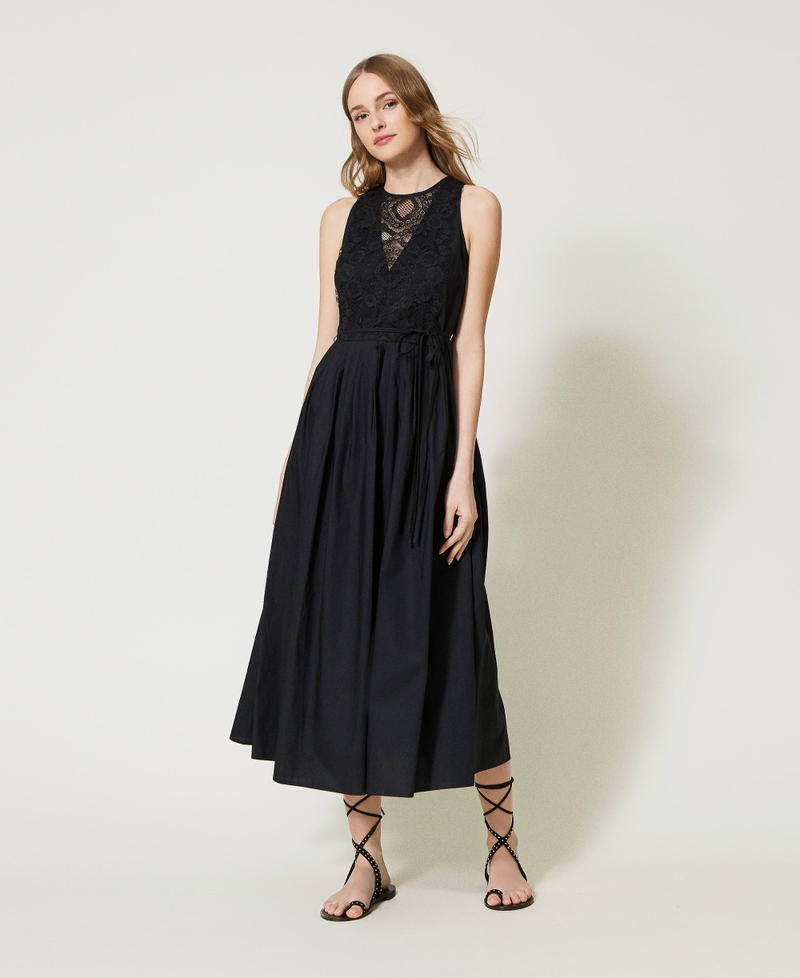 Long poplin and lace dress