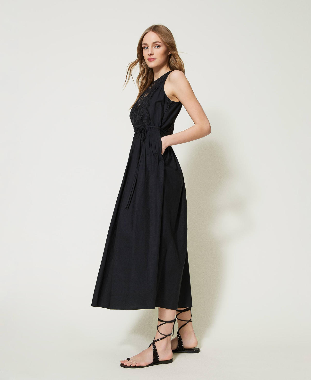 Long poplin and lace dress