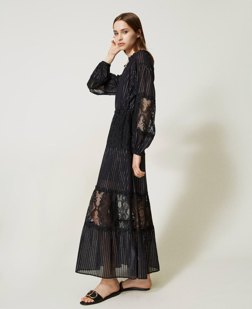 Robe caftan en mousseline et dentelle