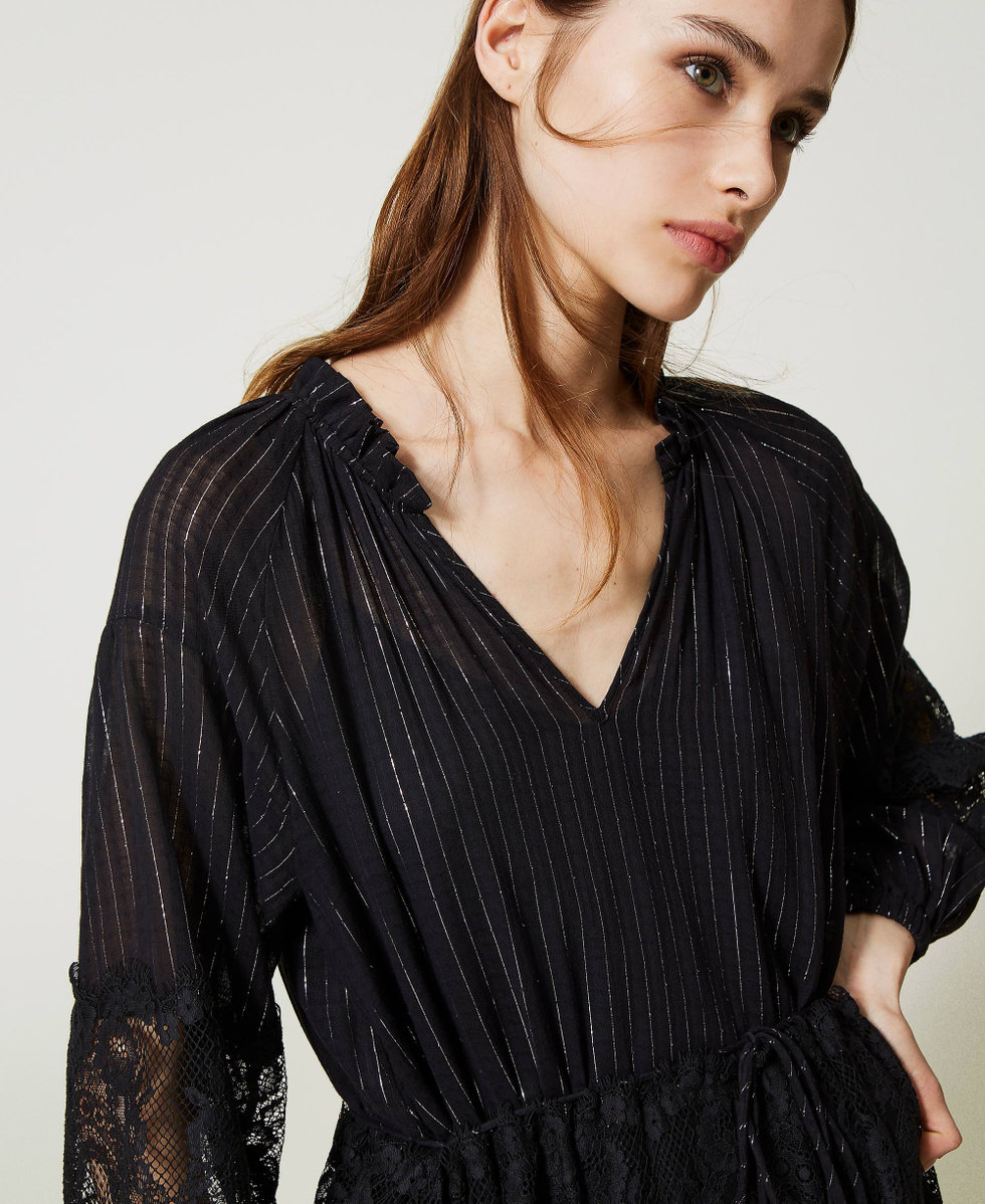 Robe caftan en mousseline et dentelle