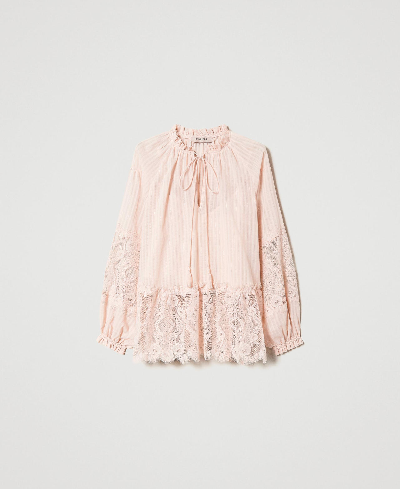 Blouse en mousseline et dentelle