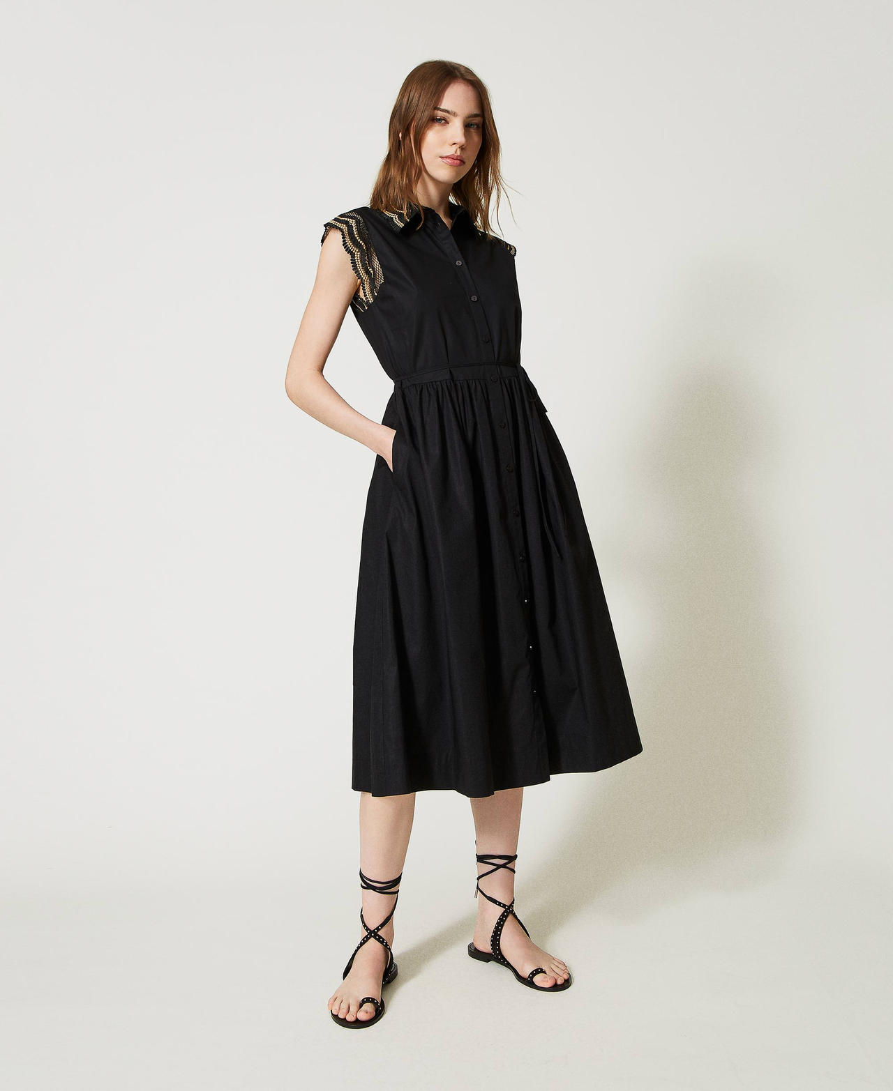 Long poplin shirt dress with two-tone lace Woman, Black | TWINSET