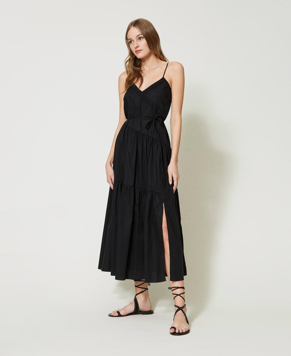Robe longue en popeline avec dentelle et ceinture