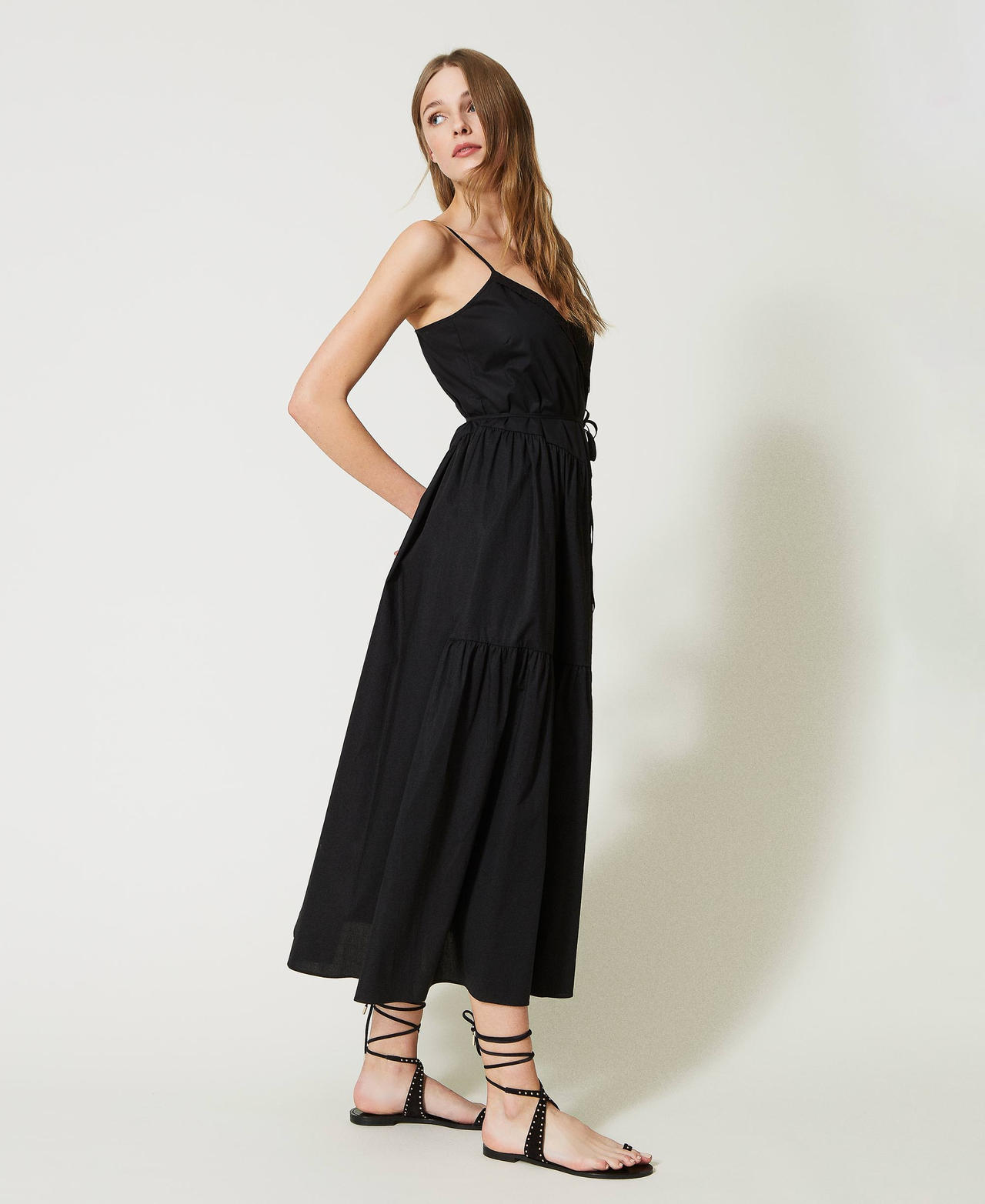 Robe longue en popeline avec dentelle et ceinture
