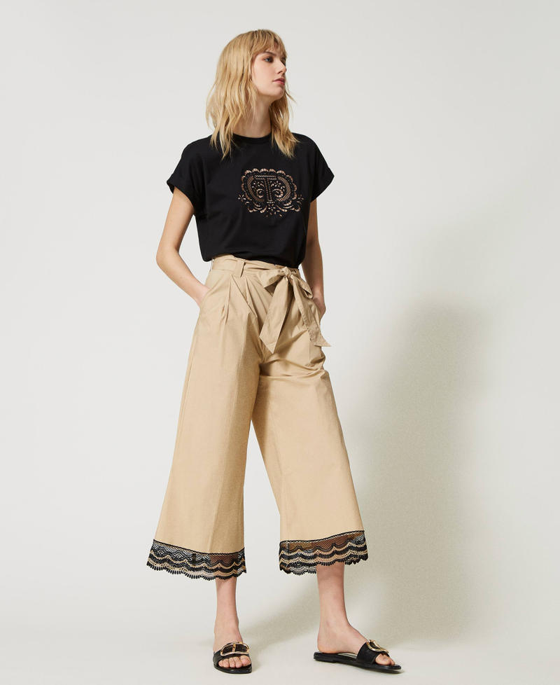 Cropped poplin trousers with two-tone lace Beige / Black Embroidery Woman 231TT2128-02
