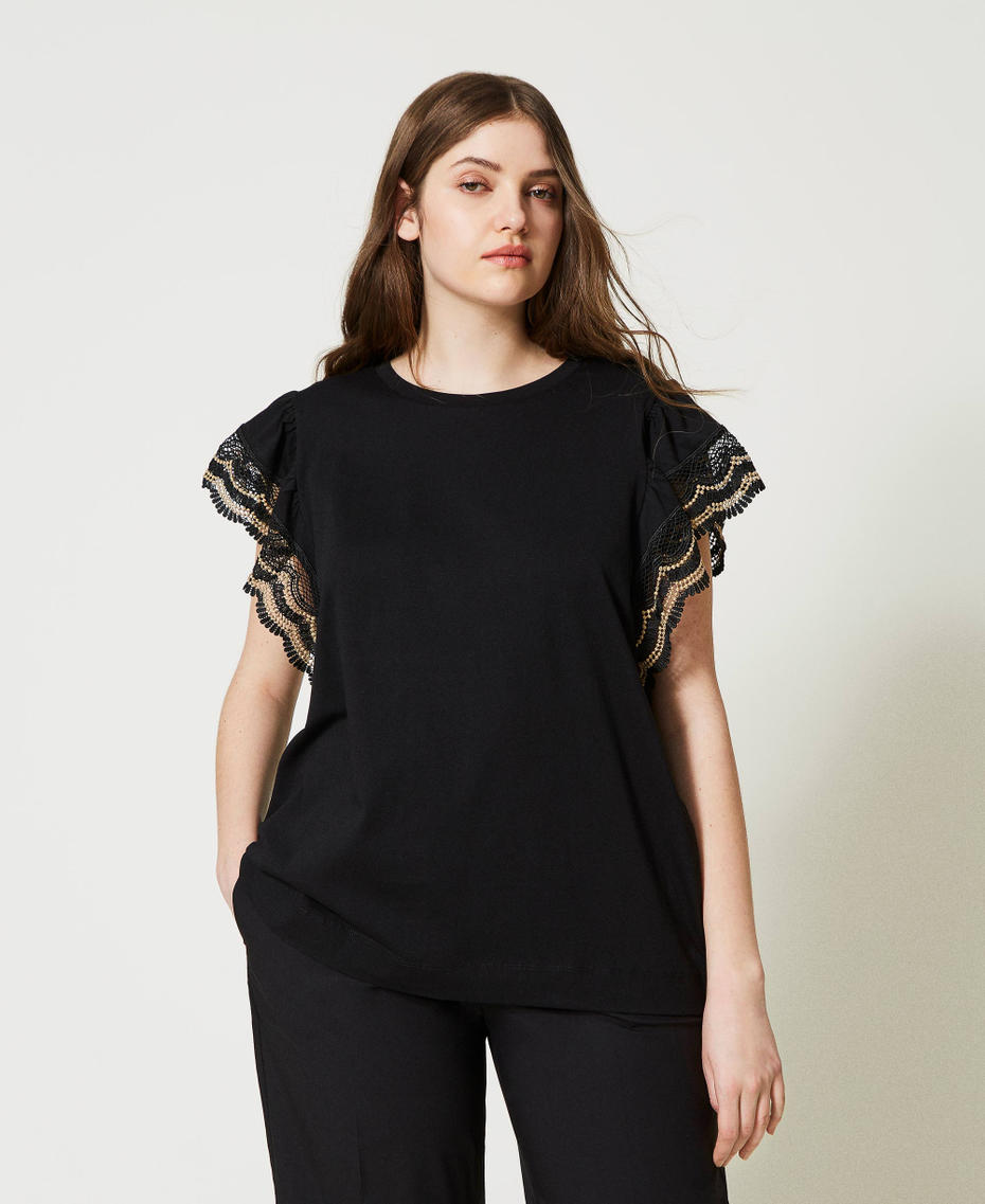 T-shirt with two-tone macramé lace borders Black / Beige Embroidery Woman 231TT2130-01