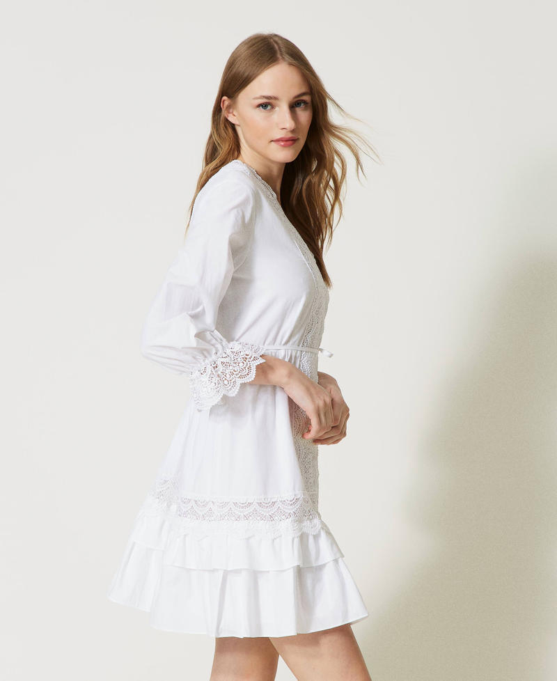 Short poplin dress with lace