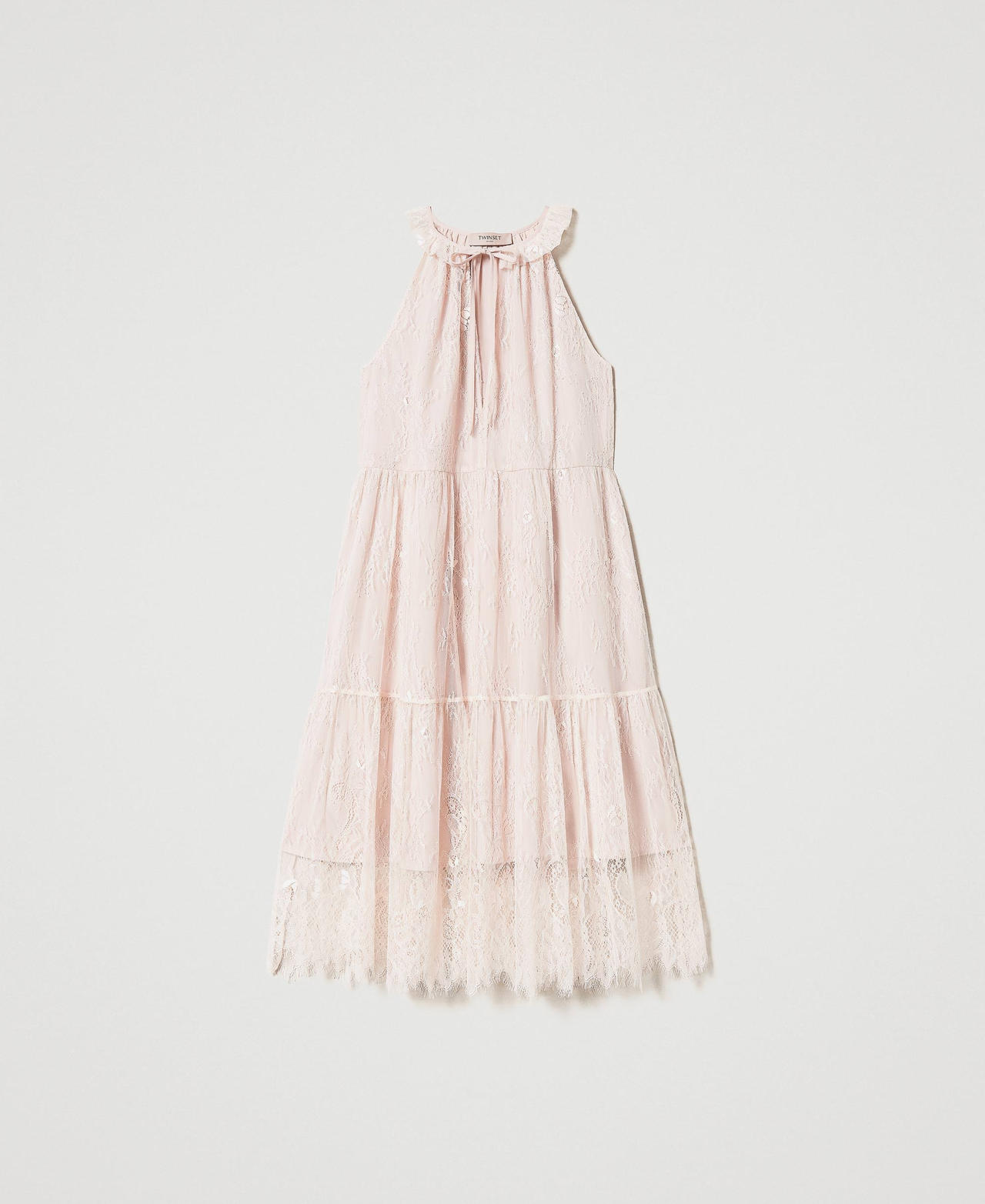 Robe mi-longue en dentelle de Chantilly