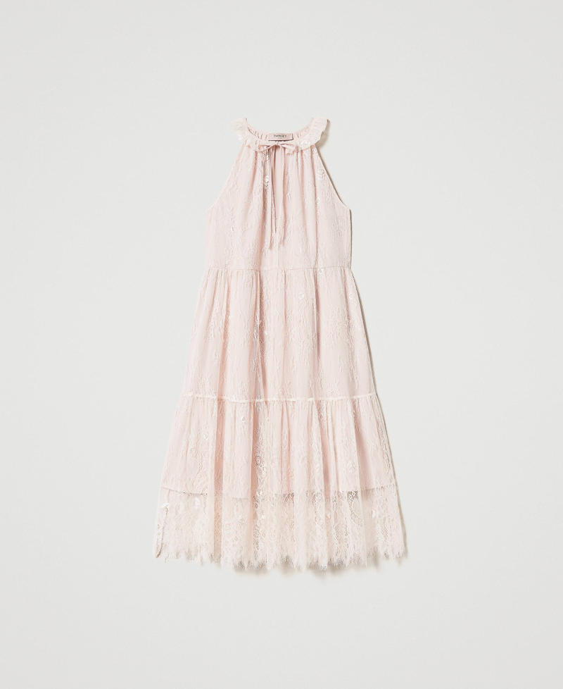 Robe mi-longue en dentelle de Chantilly