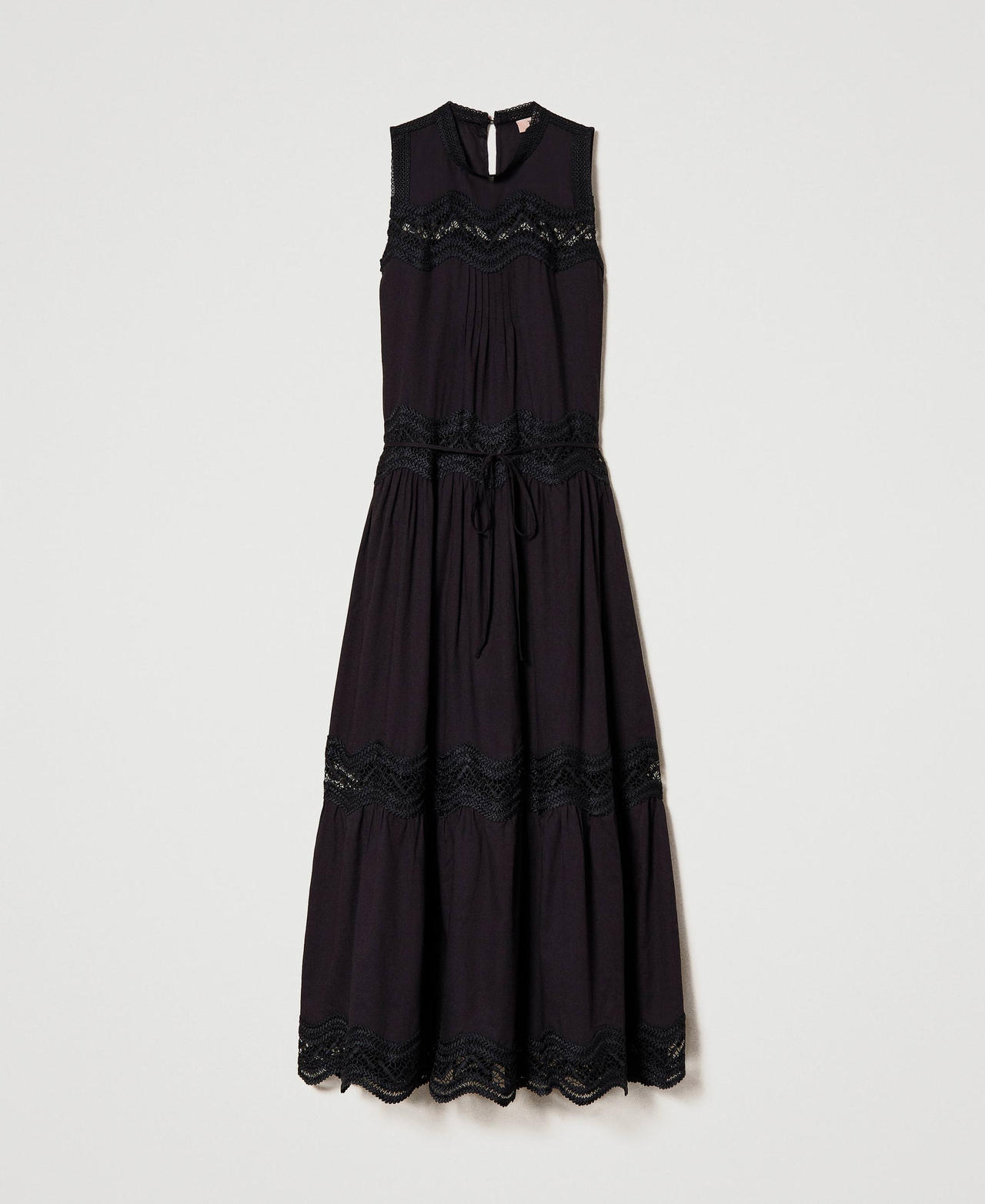 Robe longue en crêpe et dentelle
