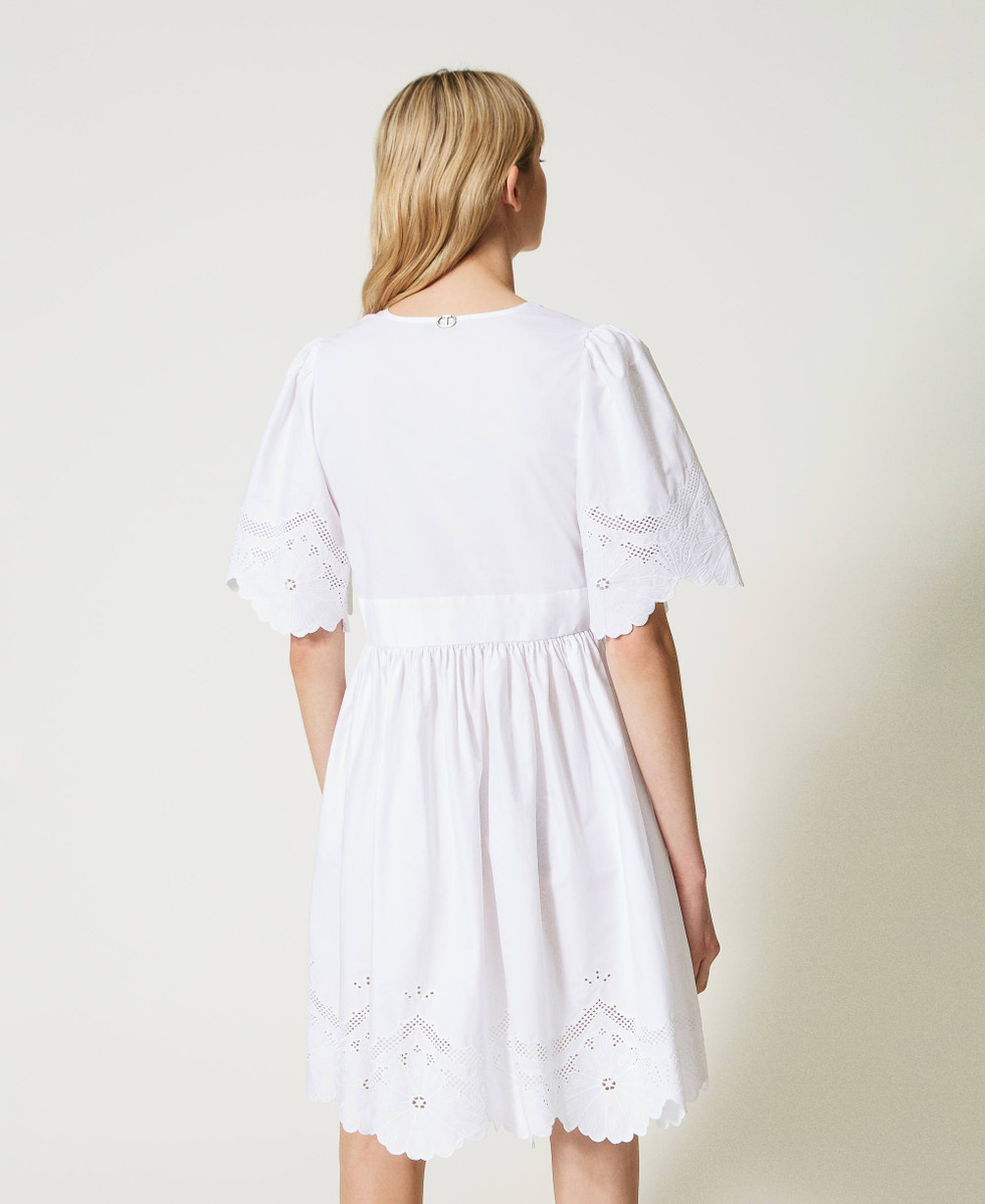 Kurzes Kleid aus Popeline mit Lochstickereien Frau, Weiß | TWINSET Milano