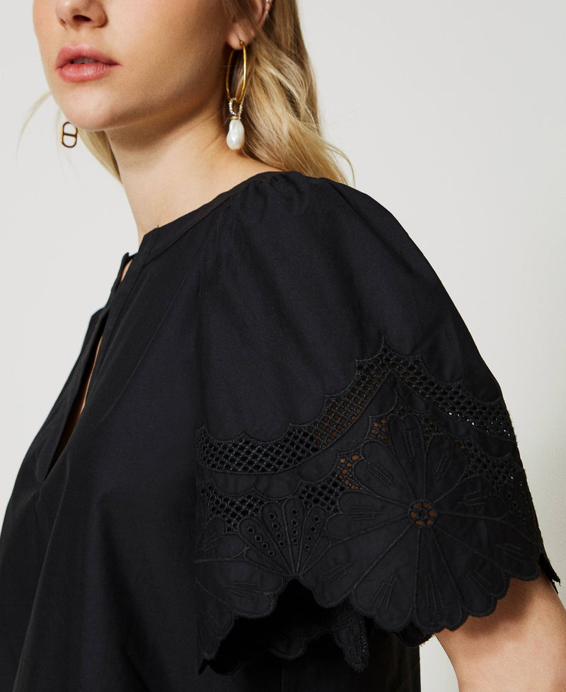 Poplin blouse with broderie anglaise