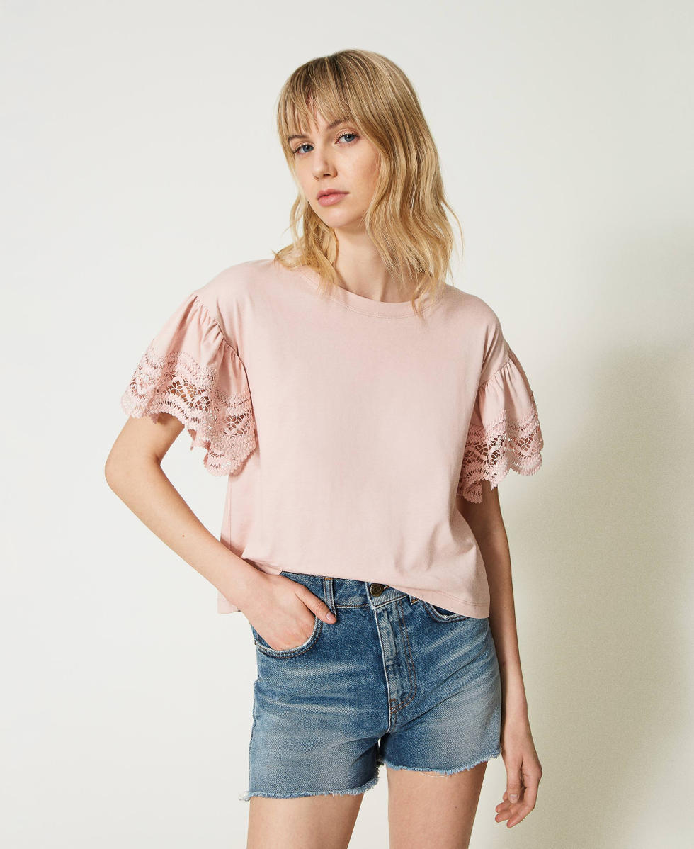 T-shirt avec dentelle macram&eacute;