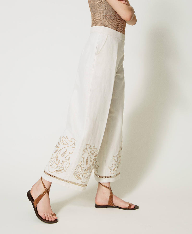 Linen and lurex cropped trousers with embroidery Antique White / “Pumice” Embroidery Woman 231TT2383-04