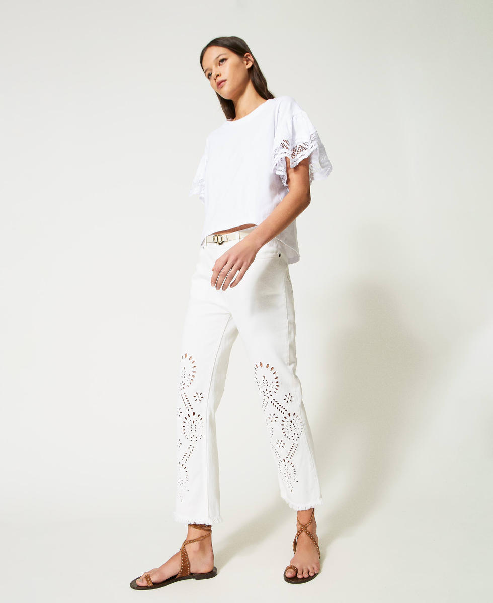 Pantalon slim en bull avec broderie anglaise Femme Blanc