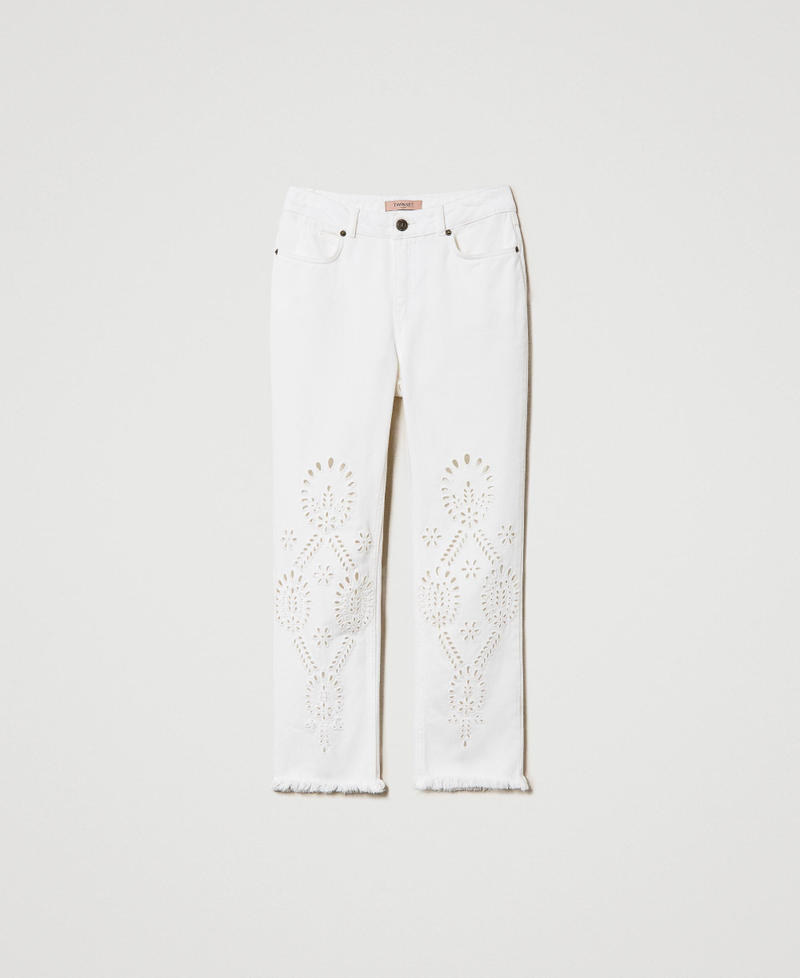 Pantalon slim en bull avec broderie anglaise