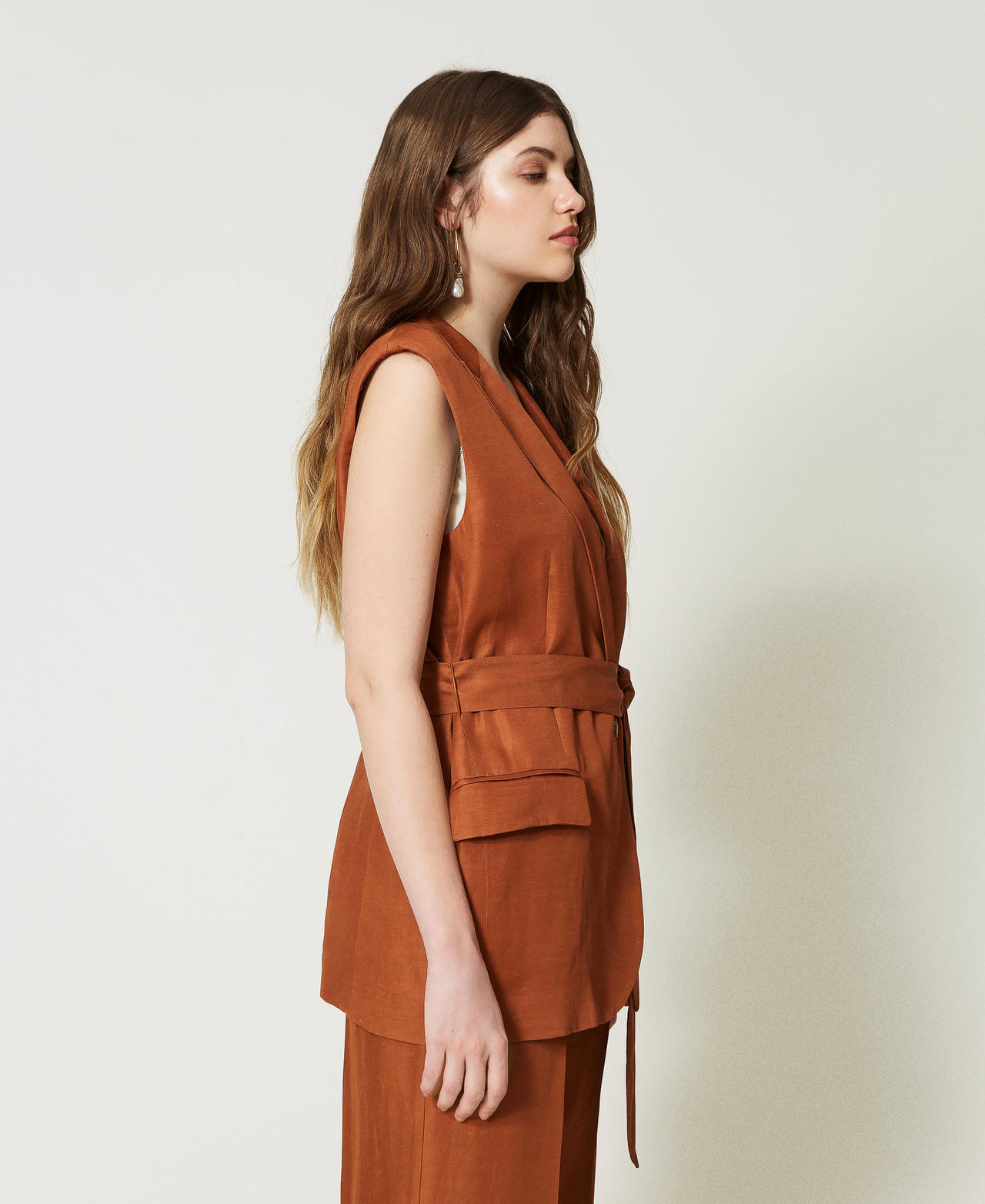 Linen blend waistcoat "Hazelnut” Brown Woman 231TT2772-02
