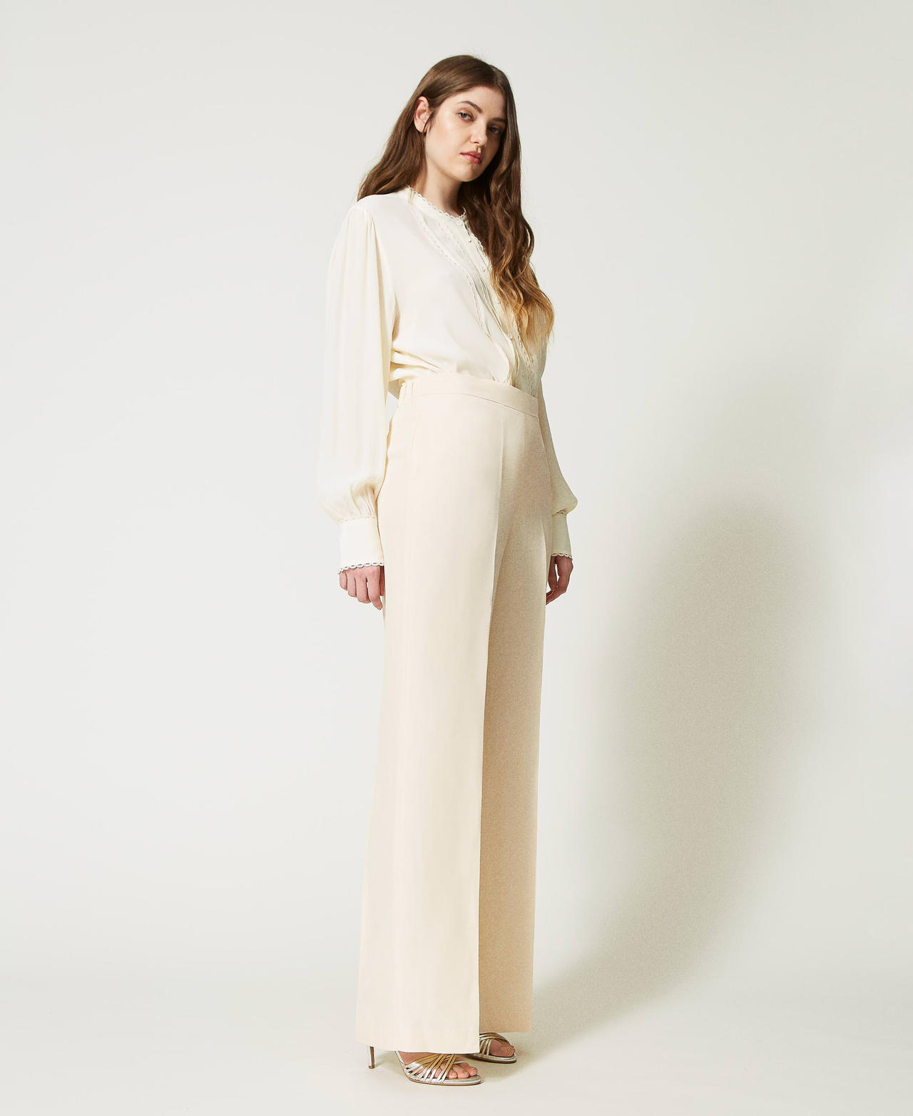 Linen blend trousers with elastic