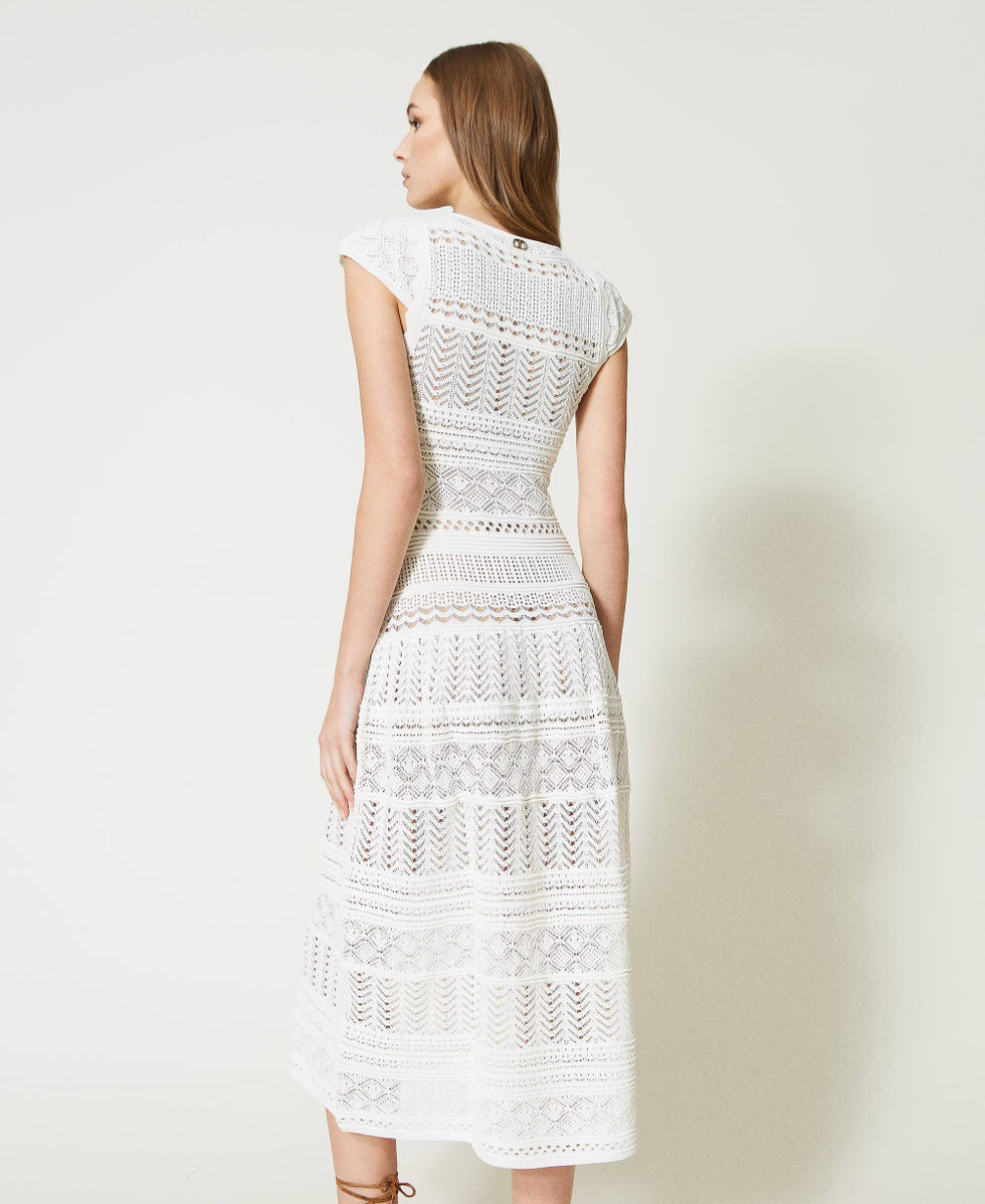 Robe longue en maille point dentelle